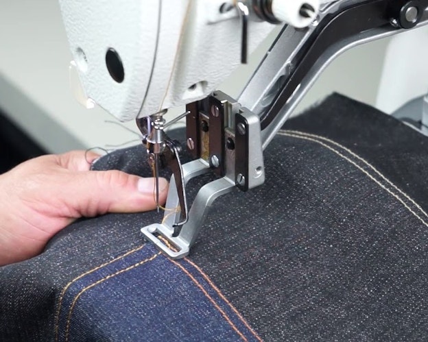 Trensemaskin for jeans og tykke materialer tykk tråd